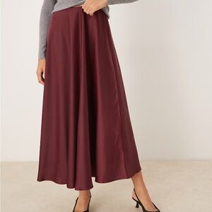 Elegant Burgundy Maxi Skirt